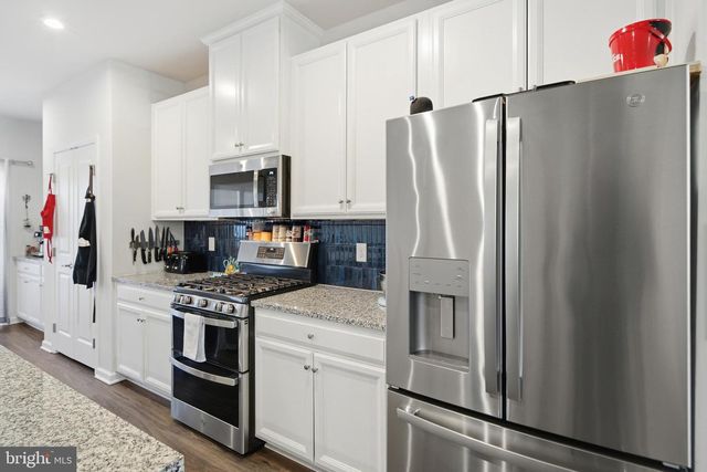 154 HELEN DR, Cinnaminson, NJ 08077