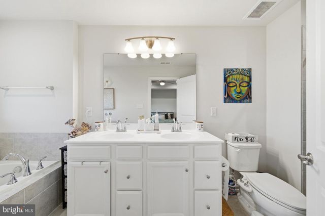 154 HELEN DR, Cinnaminson, NJ 08077