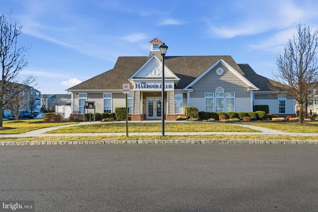 154 HELEN DR, Cinnaminson, NJ 08077