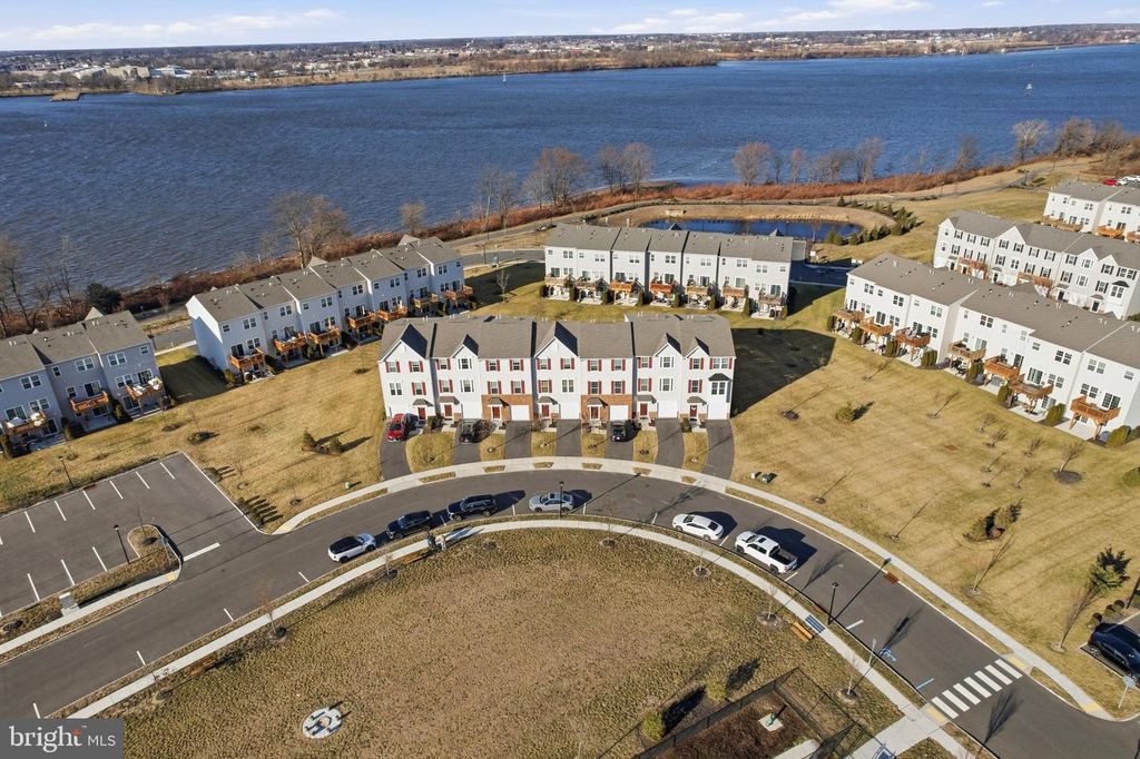 154 HELEN DR, Cinnaminson, NJ 08077