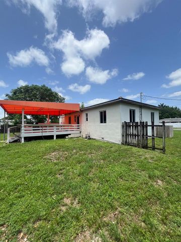 14965 S River Drive, Miami, FL 33167