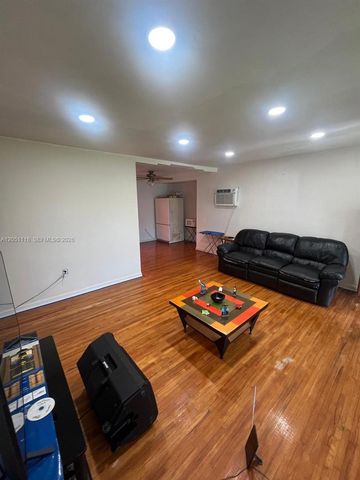 14965 S River Drive, Miami, FL 33167