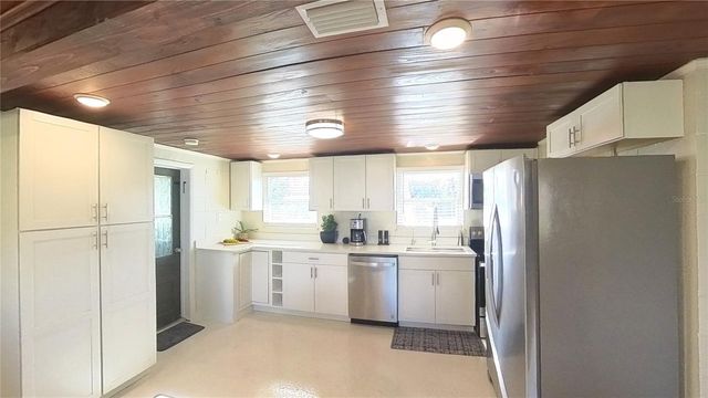 511 DONA DRIVE, Nokomis, FL 34275