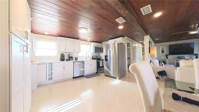 511 DONA DRIVE, Nokomis, FL 34275