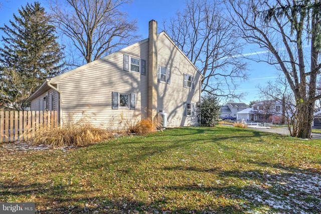 206 PLEASANT HILL DR, Lititz, PA 17543