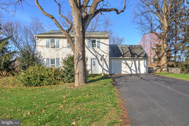 206 PLEASANT HILL DR, Lititz, PA 17543