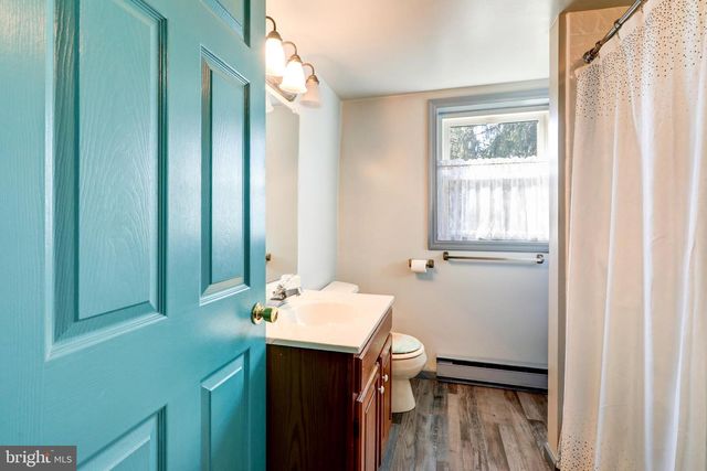 206 PLEASANT HILL DR, Lititz, PA 17543