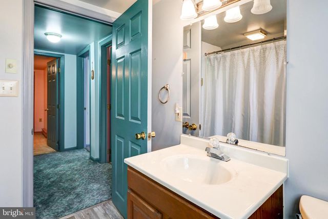 206 PLEASANT HILL DR, Lititz, PA 17543