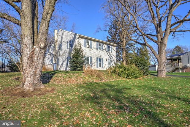 206 PLEASANT HILL DR, Lititz, PA 17543