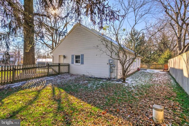 206 PLEASANT HILL DR, Lititz, PA 17543