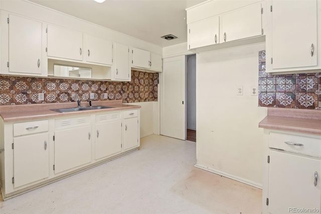 721 Geneva Street, Aurora, CO 80010
