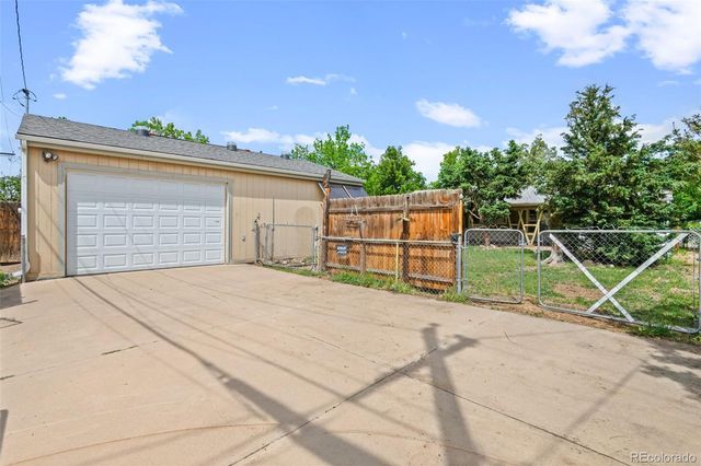 721 Geneva Street, Aurora, CO 80010
