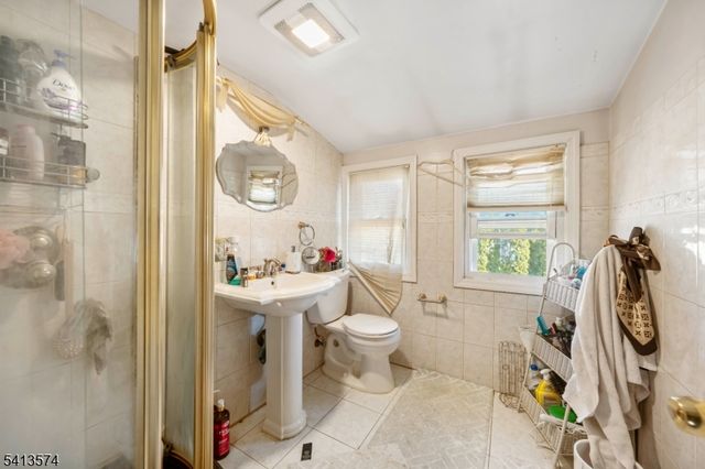 405 Koenig Pl, Rahway City, NJ 07065