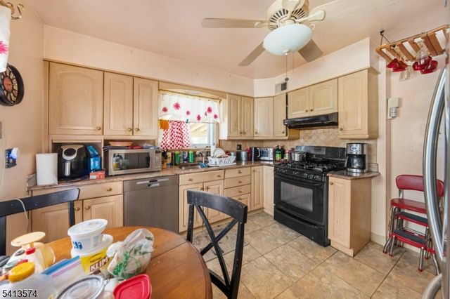 405 Koenig Pl, Rahway City, NJ 07065