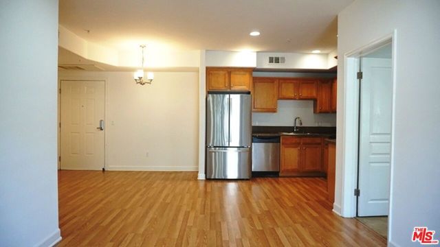 2311 W 10th Street 203, Los Angeles, CA 90006