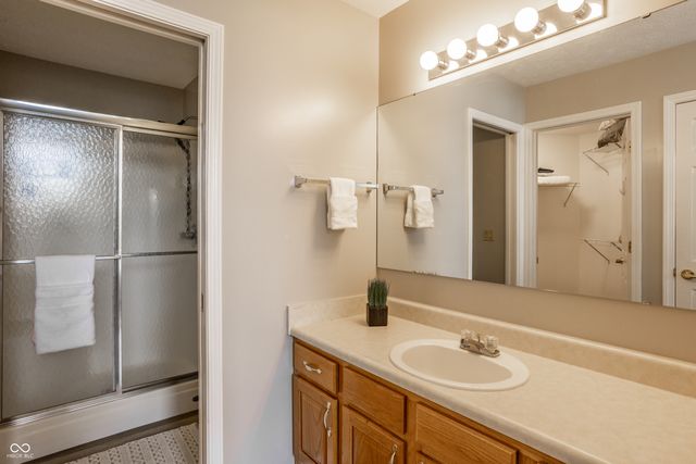 11251 Abington Place, Fishers, IN 46038