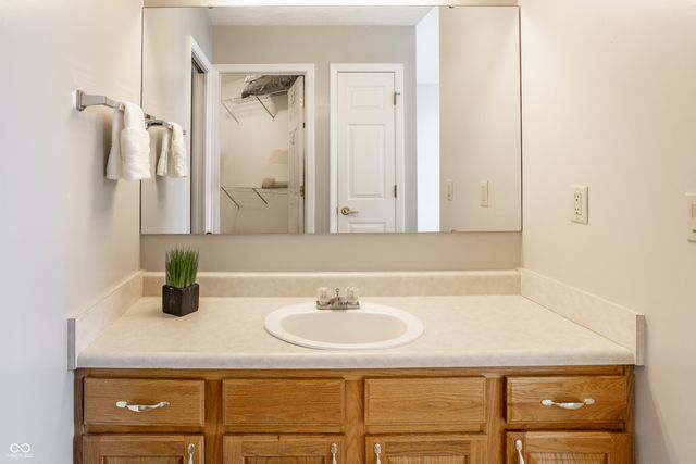 11251 Abington Place, Fishers, IN 46038