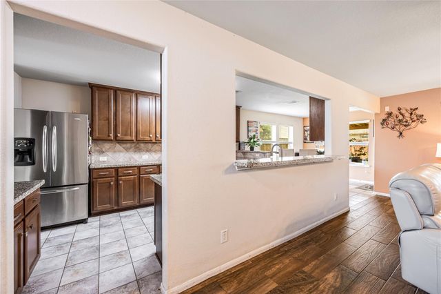 1805 Majestic Oak Drive, Pearland, TX 77581