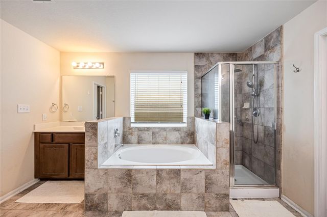 1805 Majestic Oak Drive, Pearland, TX 77581