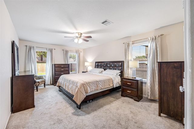 1805 Majestic Oak Drive, Pearland, TX 77581