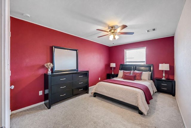 1805 Majestic Oak Drive, Pearland, TX 77581