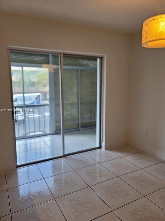 8401 SW 107 AVE 260E, Miami, FL 33173
