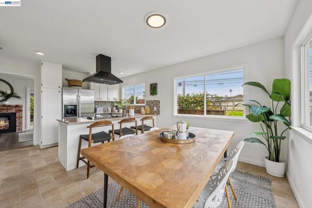 429 HARBOR LIGHT ROAD, Alameda, CA 94501