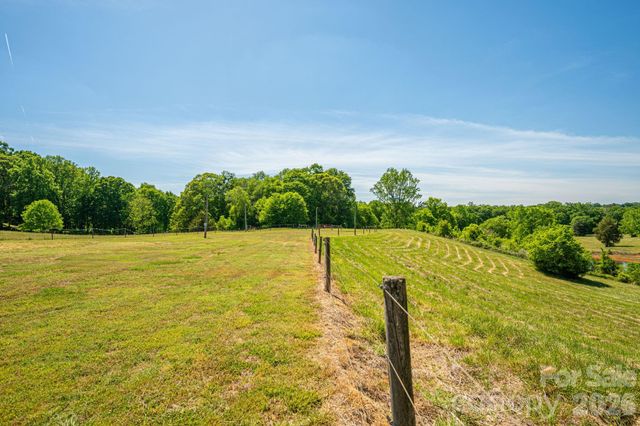 1327 Startown Road, Lincolnton, NC 28092
