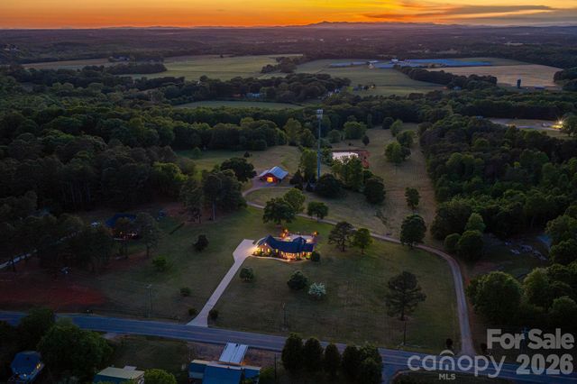 1327 Startown Road, Lincolnton, NC 28092