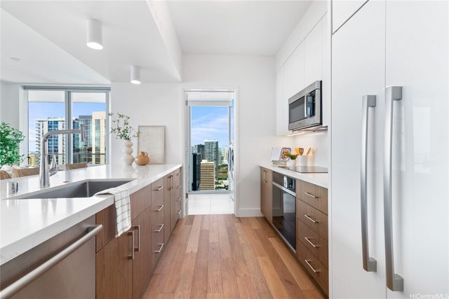 629 Keeaumoku Street 3401, Honolulu, HI 96814