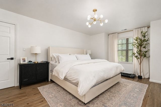 503 Chester Ct, Helmetta Boro, NJ 08828