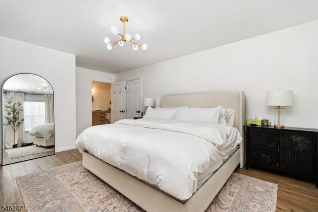 503 Chester Ct, Helmetta Boro, NJ 08828
