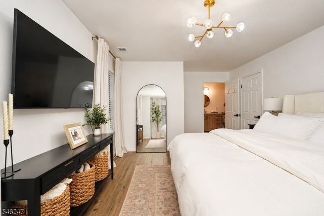 503 Chester Ct, Helmetta Boro, NJ 08828