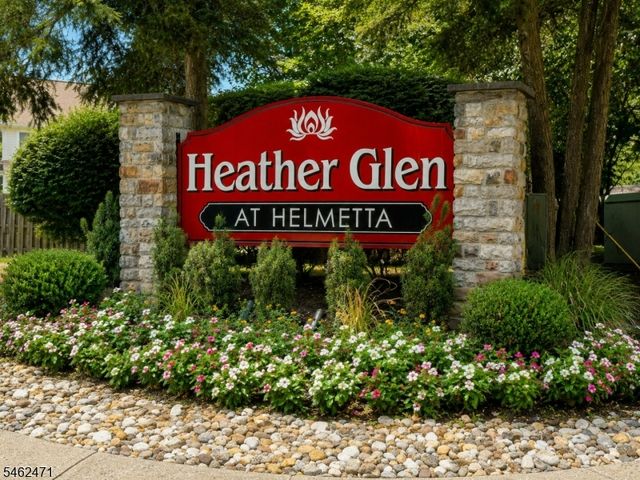 503 Chester Ct, Helmetta Boro, NJ 08828