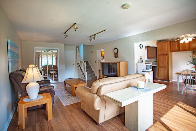 612 N Craig Place, Addison, IL 60101