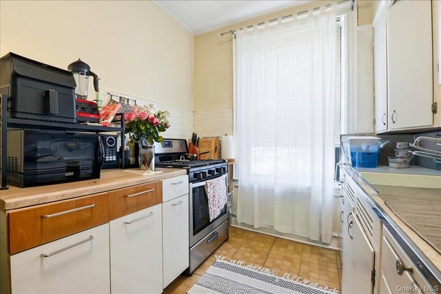 60-58 60th Road, Maspeth, NY 11378