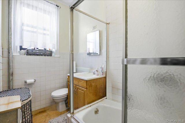 60-58 60th Road, Maspeth, NY 11378