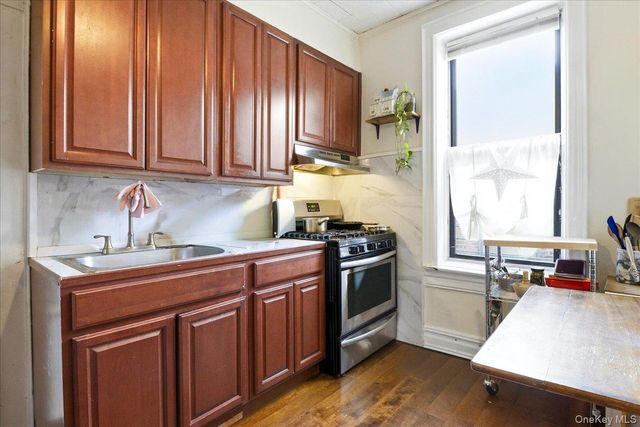 60-58 60th Road, Maspeth, NY 11378