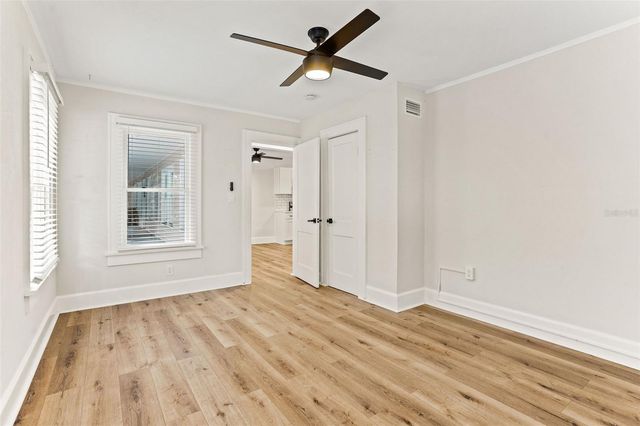 1153 34TH AVENUE N 8, St Petersburg, FL 33713