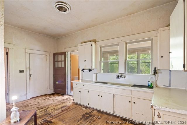 554 W Broad Street, St Pauls, NC 28384