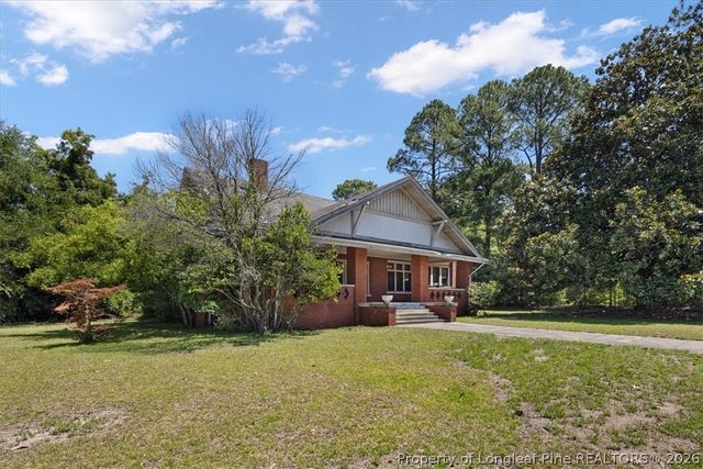 554 W Broad Street, St Pauls, NC 28384