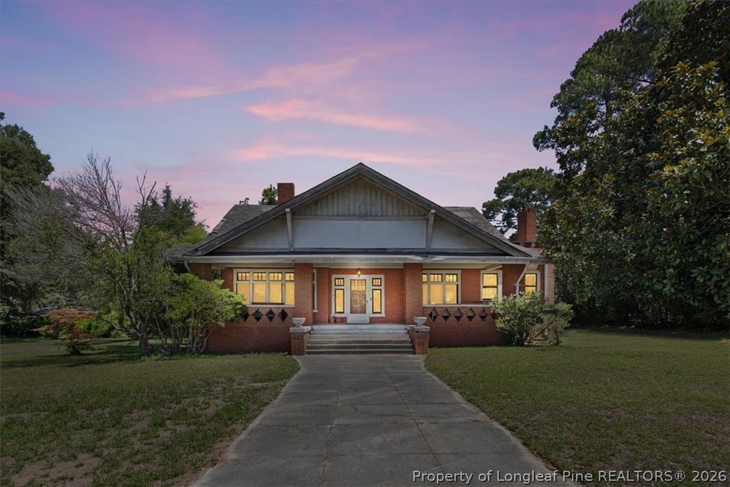 554 W Broad Street, St Pauls, NC 28384