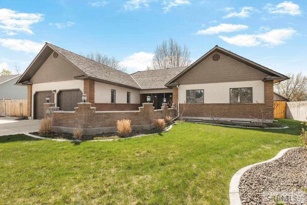 Image 3 of property listing at 128 Stone Run Lane, Idaho Falls, ID 83404