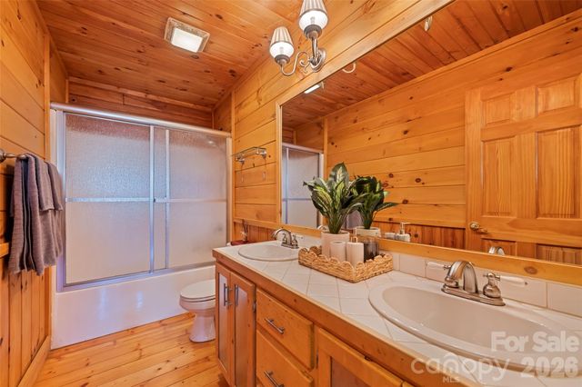 270 Admiration Court, Waynesville, NC 28785