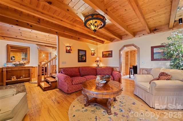 270 Admiration Court, Waynesville, NC 28785