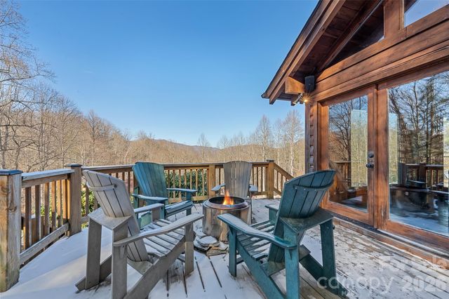 270 Admiration Court, Waynesville, NC 28785