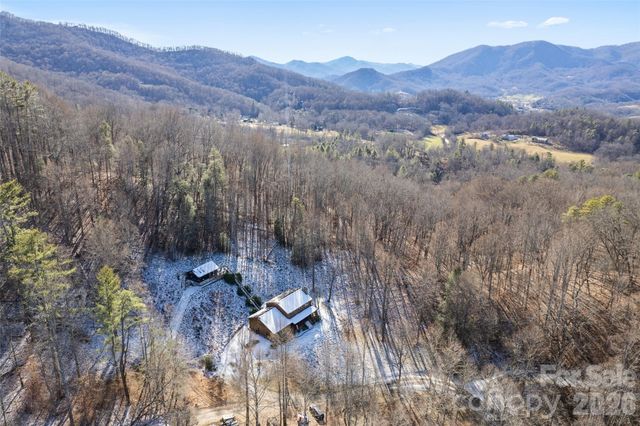 270 Admiration Court, Waynesville, NC 28785
