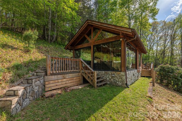 270 Admiration Court, Waynesville, NC 28785
