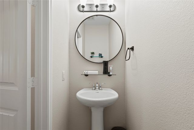 204 Black Bear Drive, Mckinney, TX 75071