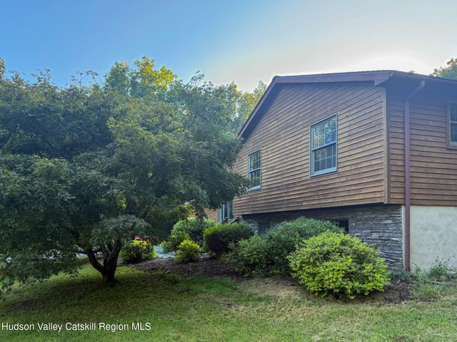 532 Plutarch Road, Highland, NY 12528